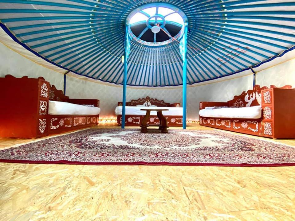 ホテル Mongolian Yurt Camp チェスキー・シュテルンベルク エクステリア 写真